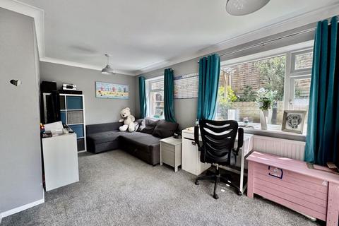 12 Butterfield, Wooburn Green, High Wycombe, HP10 0PX