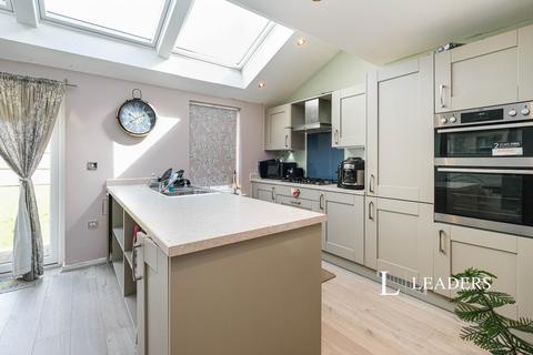 4 bedroom detached house to rent, Overdale Road, Huyton, Liverpool