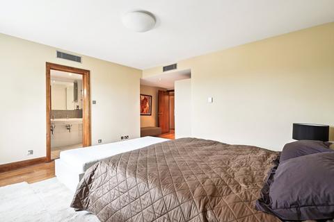 2 bedroom apartment to rent, Hotel Apartments, Fulham Road, SW6