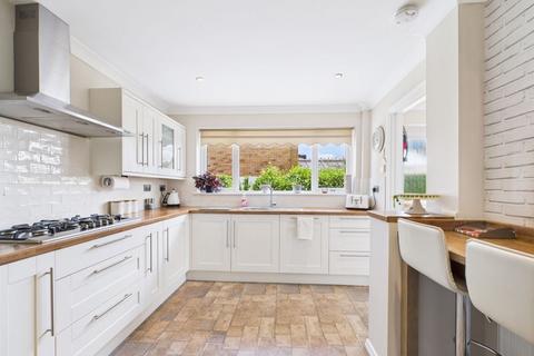 10 Gleneagles Close, Sutton Hill, Telford, TF7 4BE