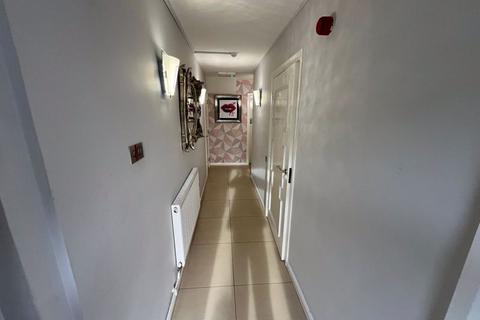 4 bedroom property for sale, Liverpool Road South, Liverpool