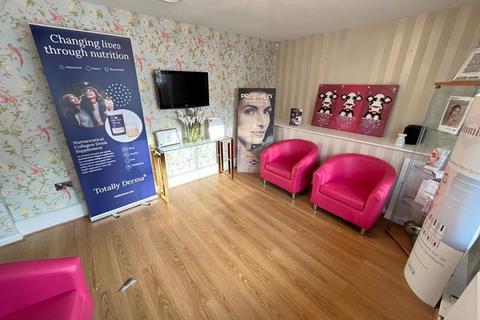4 bedroom property for sale, Liverpool Road South, Liverpool