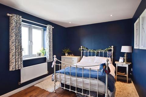 9 Crosier Close, Old Sarum, Salisbury, SP4 6GX