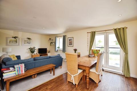 9 Crosier Close, Old Sarum, Salisbury, SP4 6GX