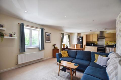 9 Crosier Close, Old Sarum, Salisbury, SP4 6GX