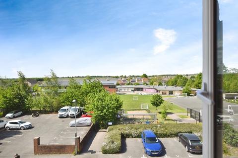 9 Crosier Close, Old Sarum, Salisbury, SP4 6GX