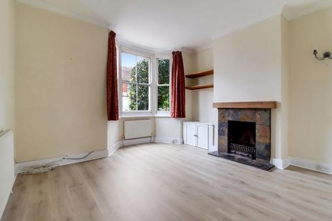 69 Updown Hill, Windlesham, GU20 6DS