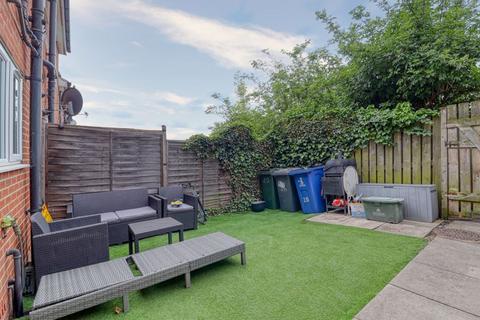 20 Carr Hill, Doncaster, DN4 8BN