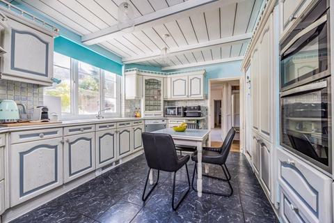 5 bedroom detached house for sale, Auckland Road East, Southsea