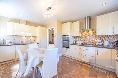 5 Chigwell Park Drive, Chigwell, IG7 5BD