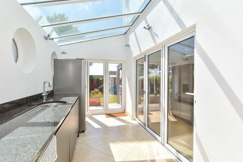 4 bedroom detached house for sale, Wanderdown Road, Ovingdean, Brighton, East Sussex