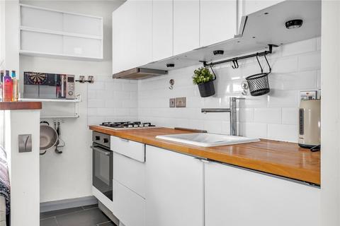 1 bedroom apartment for sale, Queenstown Road, London, UK, SW8