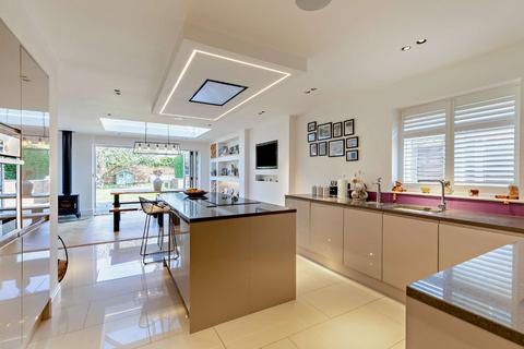 The Beeches Blacksmith Lane, Chilworth, Guildford, GU4 8NQ
