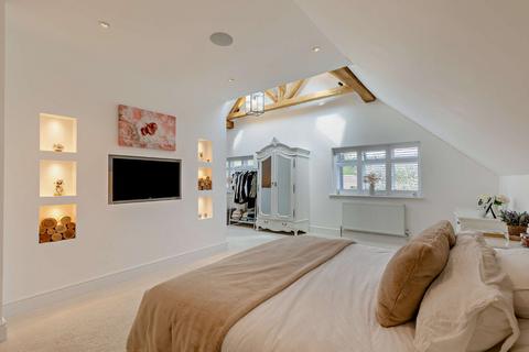 The Beeches Blacksmith Lane, Chilworth, Guildford, GU4 8NQ