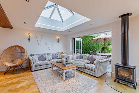 The Beeches Blacksmith Lane, Chilworth, Guildford, GU4 8NQ