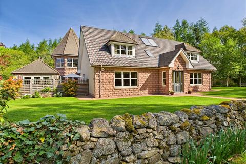 5 bedroom detached house for sale, Lang Stracht, Alford, AB33
