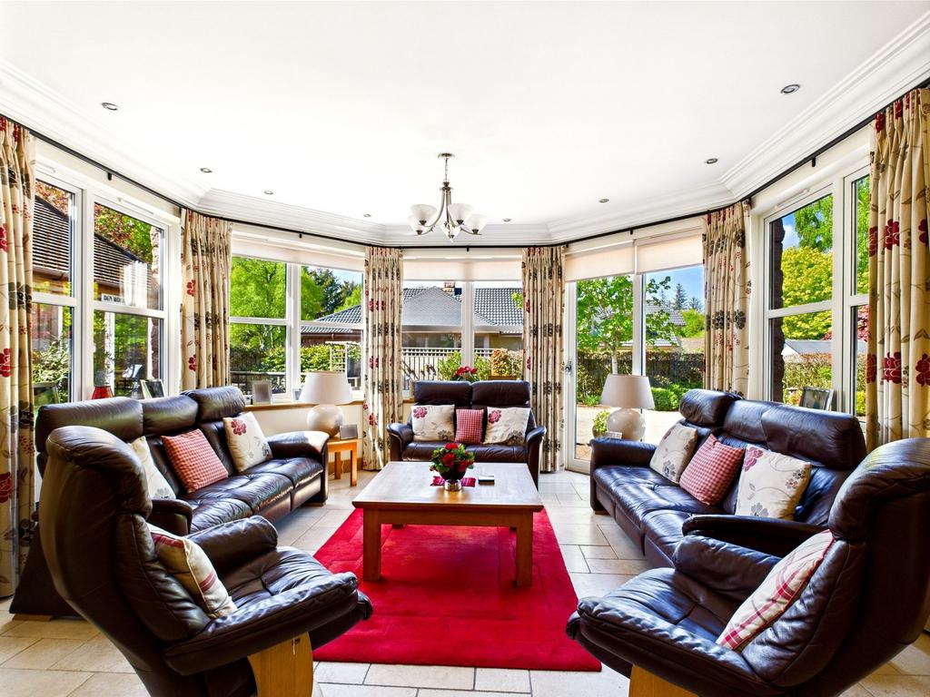 Dining/Family Room