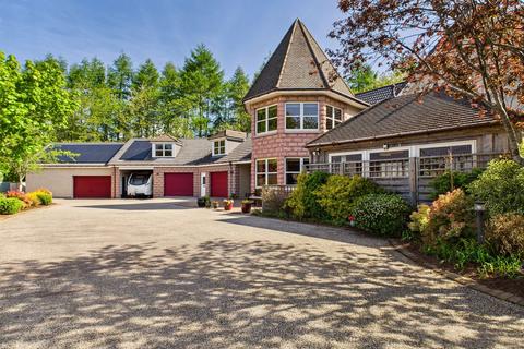 5 bedroom detached house for sale, Lang Stracht, Alford, AB33
