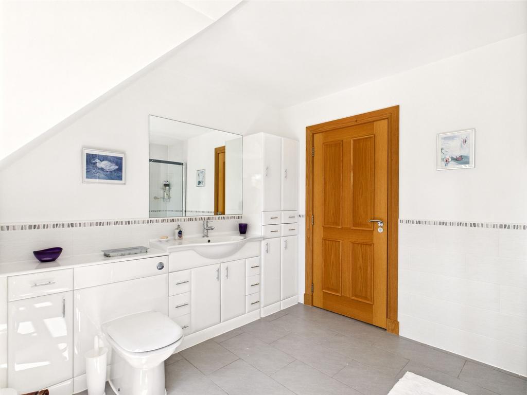Guest en-suite