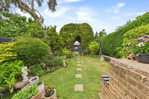 undefined, Elmbridge Road, Gloucester, Gloucestershire, GL2