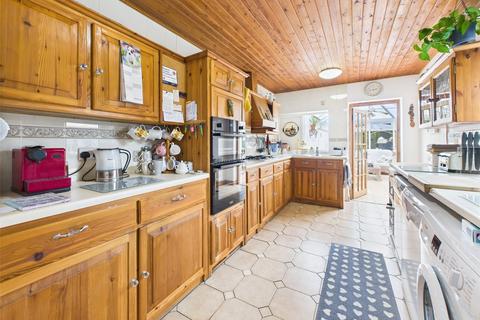 undefined, Elmbridge Road, Gloucester, Gloucestershire, GL2