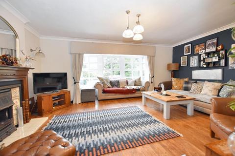 5 bedroom detached house for sale, Ribblesdale Avenue, Clitheroe, BB7 2HZ