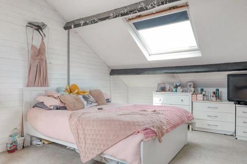 80 Alcester Road, Studley, B80 7NP