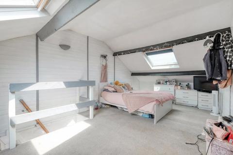 80 Alcester Road, Studley, B80 7NP