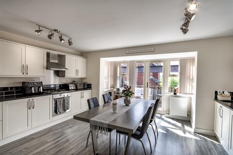 70 Bridgewater Way, Ravenfield, Rotherham, S65 4GH