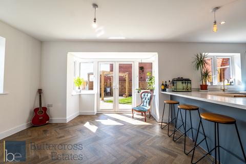 undefined, Heddle Close, Middlebeck, NG24 3YW