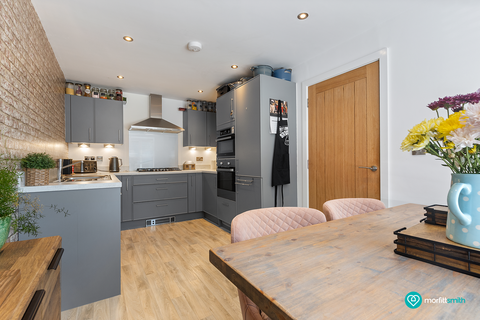 11 Bellamy Close, High Green, Sheffield, S35 4AD
