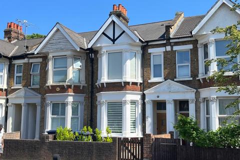 5 bedroom terraced house for sale, London W3
