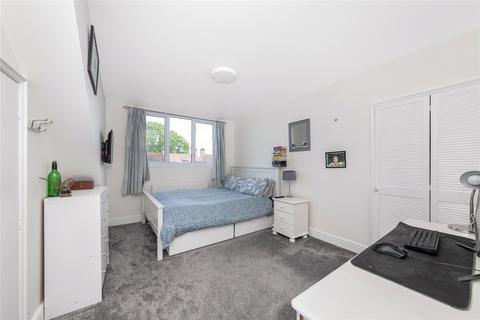 16 Compton Road, Croydon, CR0 7JA