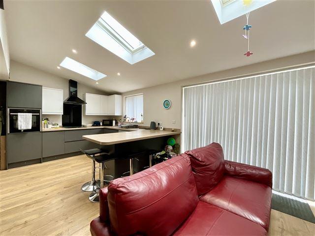 Open plan living/kitchen/dining space