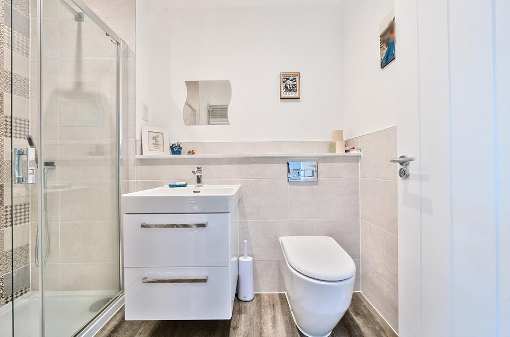 Ensuite Shower Room