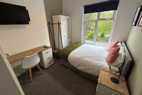 undefined, Room 5