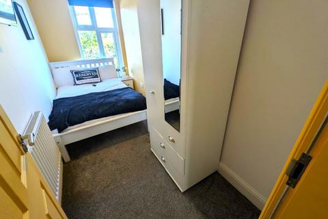 undefined, Room 6