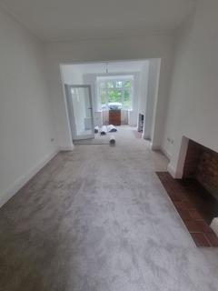 3 bedroom terraced house to rent, Barclay Road, Smethwick, B67 5JZ