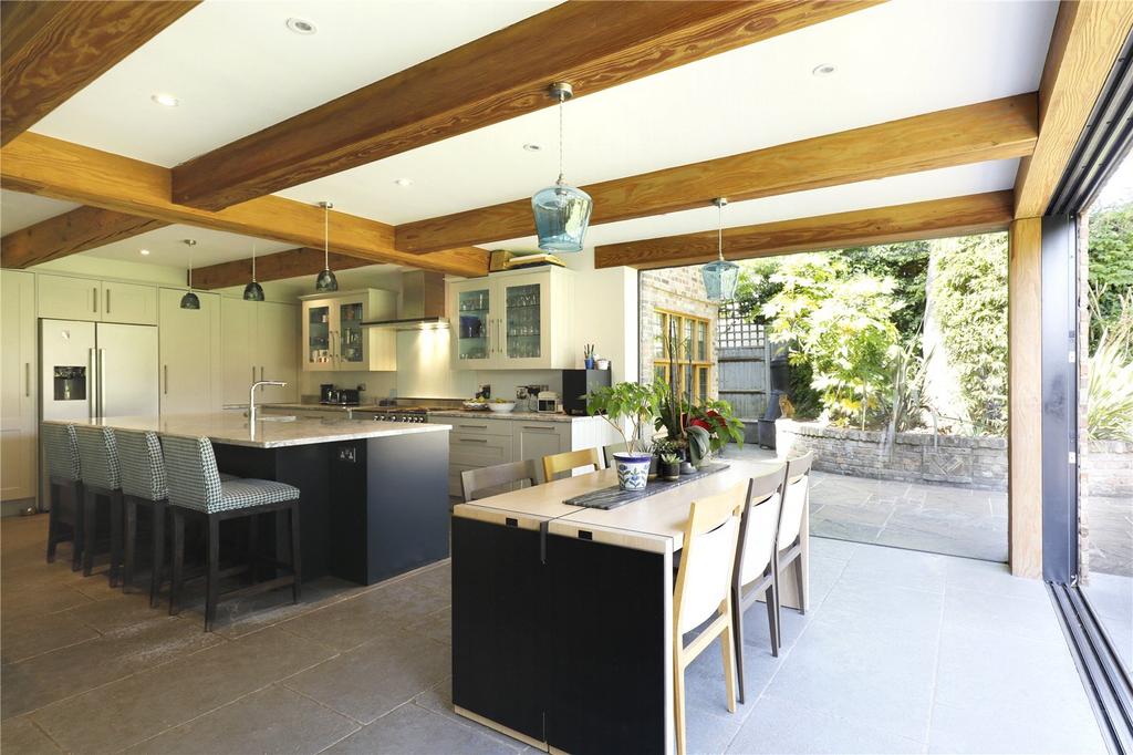 Kitchen/Dining