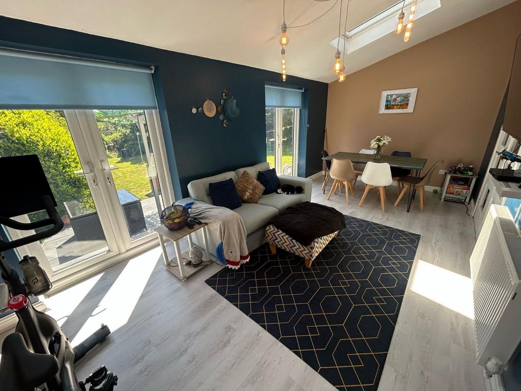 Sitting/Dining Room