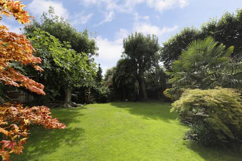 5 bedroom detached house to rent, Denmark Avenue, London SW19