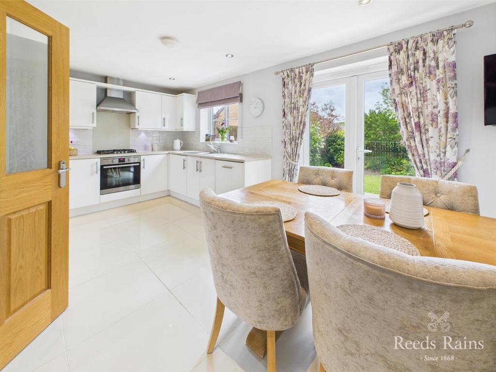 Kitchen/Dining/Snug