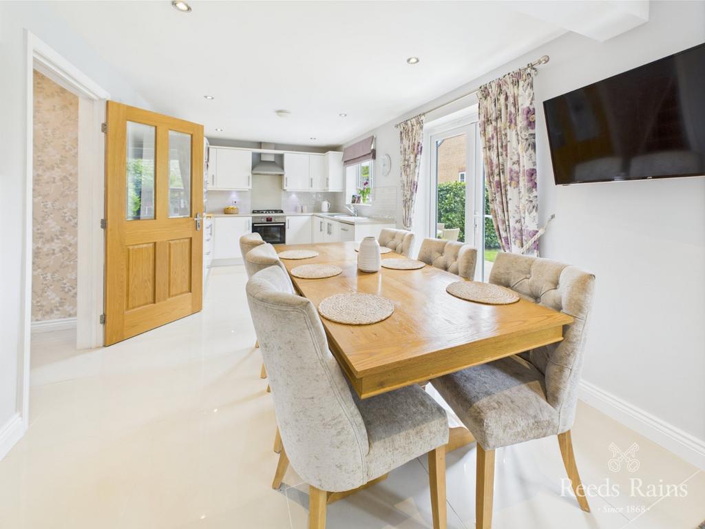Kitchen/Dining/Snug