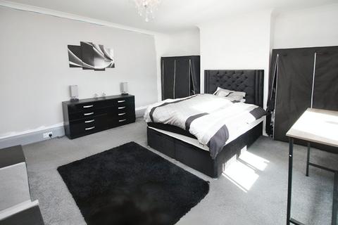 undefined, Huddersfield HD3