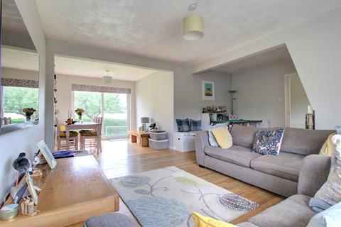 3 bedroom bungalow for sale, Hogg Lane, Holmer Green HP15