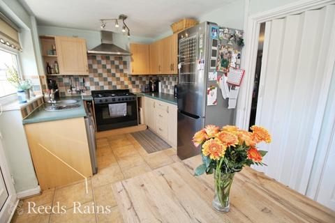 3 bedroom semi-detached house for sale, Larchwood Crescent, Lancashire PR25