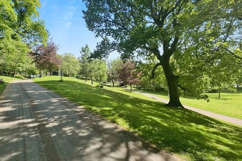 Flat 4, 9 Bank Parade, Preston, PR1 3TA