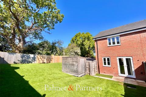 undefined, Hedge End, Walton on the Naze, Essex, CO14