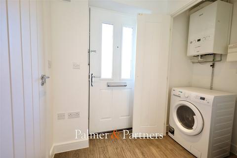 undefined, Hedge End, Walton on the Naze, Essex, CO14