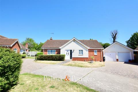 2 bedroom bungalow for sale, Great Holland Court, Great Holland, Frinton-on-Sea, Essex, CO13